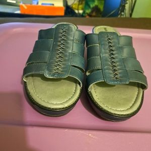 Hush Puppies Women's Sandal/Wedges